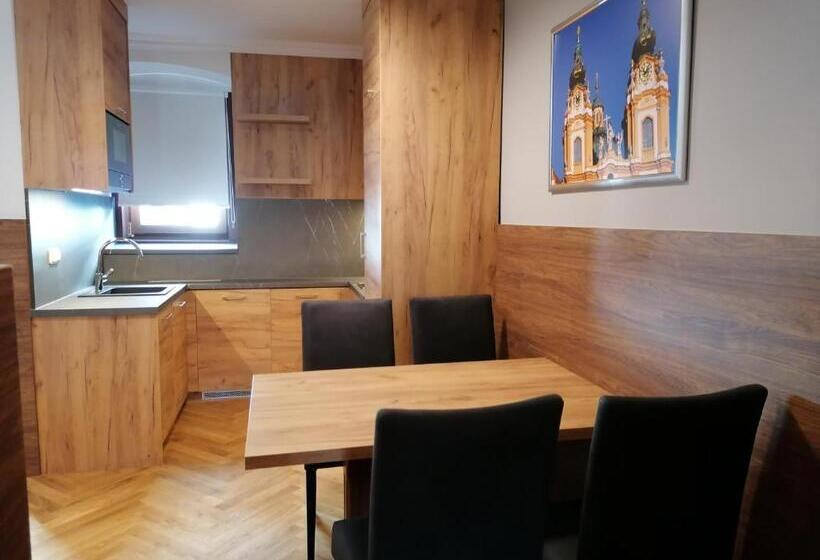 آپارتمان 1 خوابه اینتریور, Golden Star  Premium Apartments