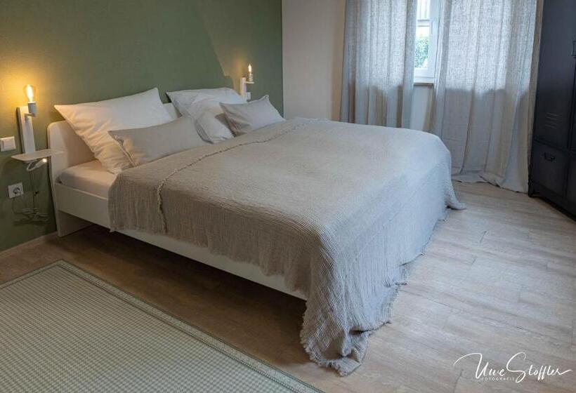 Quarto superior, Sali Homes Gaestehaus Lamm Obersulm