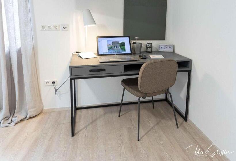 Quarto superior, Sali Homes Gaestehaus Lamm Obersulm