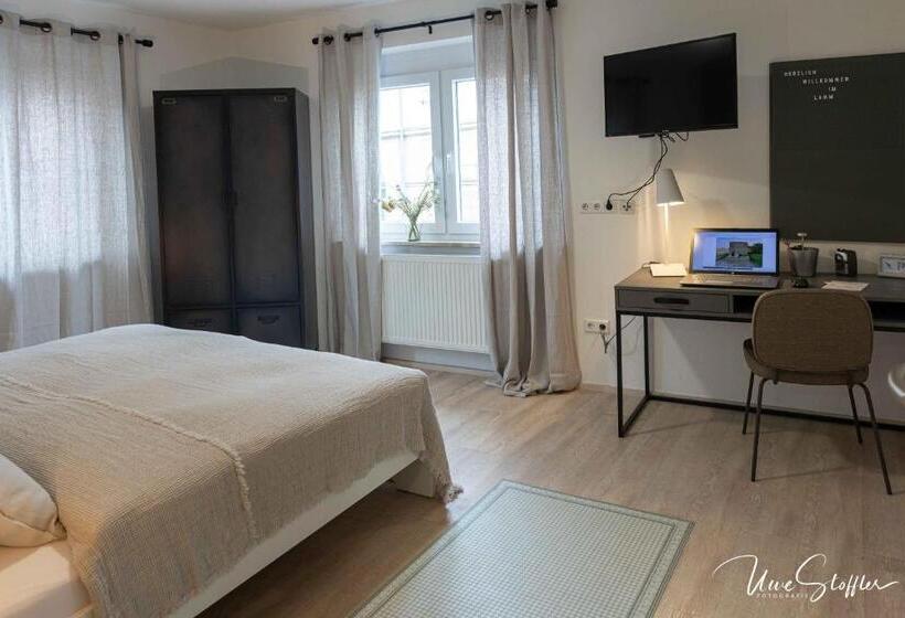 Quarto superior, Sali Homes Gaestehaus Lamm Obersulm