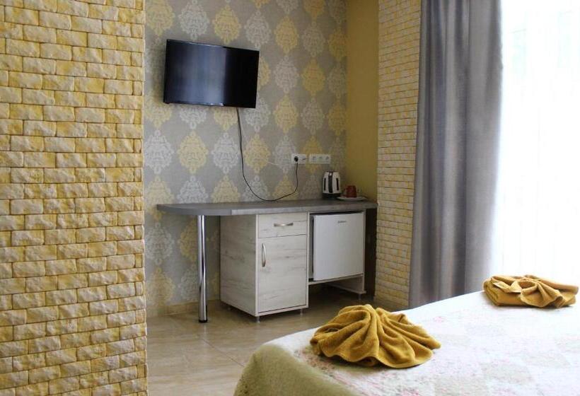 اتاق استاندارد یک نفره, Kvasova Voda