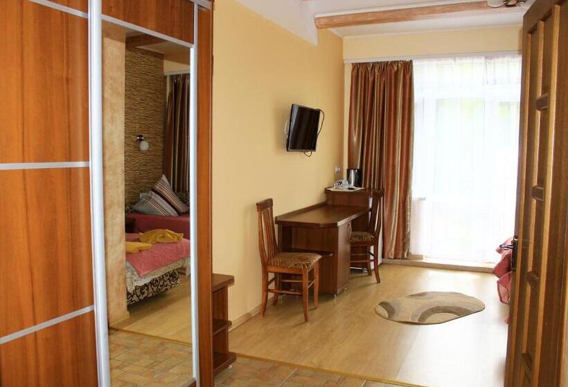 اتاق استاندارد, Kvasova Voda