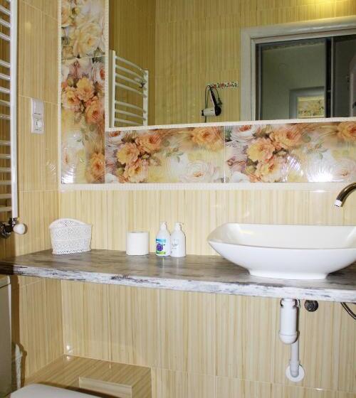 اتاق استاندارد, Kvasova Voda