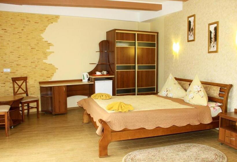 اتاق لوکس, Kvasova Voda