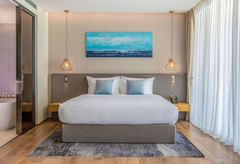 سوییت جونیور با چشم‌انداز دریا, Sel De Mer Hotel & Suites