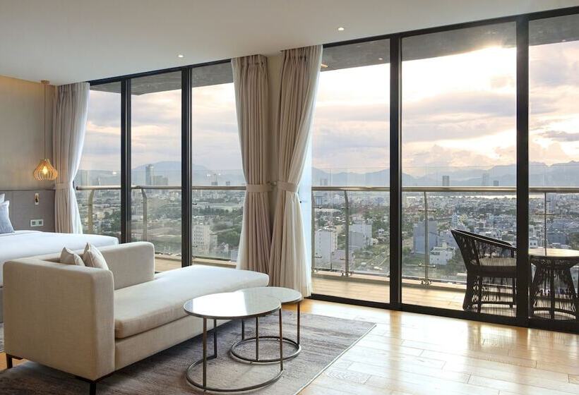 سوییت جونیور با چشم‌انداز شهر, Sel De Mer Hotel & Suites