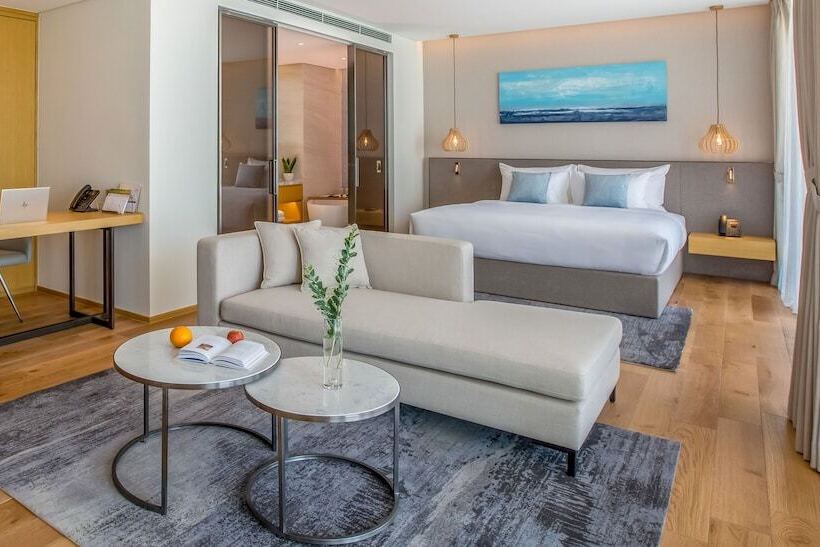 سوییت جونیور با چشم‌انداز شهر, Sel De Mer Hotel & Suites