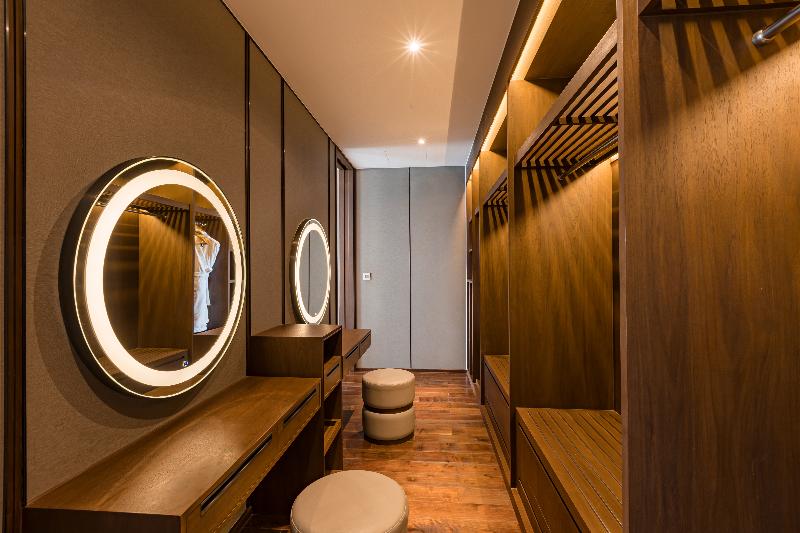 سوییت اجرایی, Sel De Mer Hotel & Suites