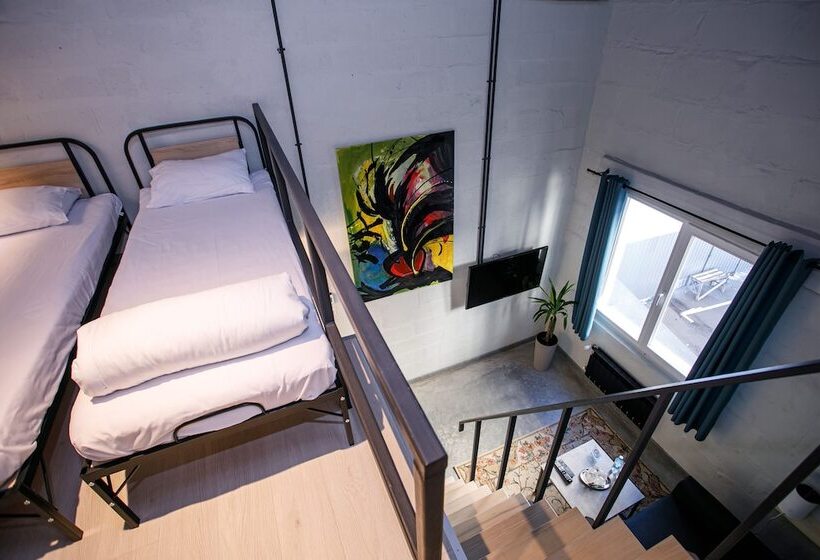 اتاق استاندارد, Campus Community A