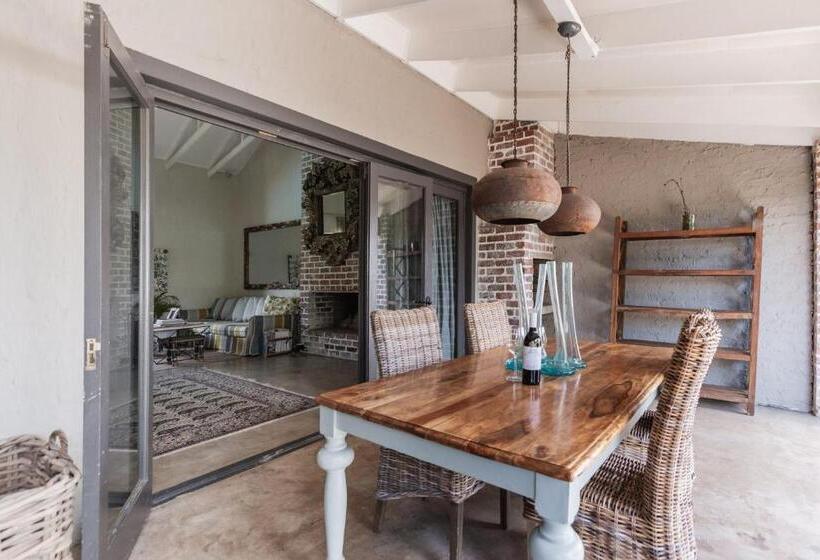 Люкс с Балконом, Veranda House Boutique Accommodation
