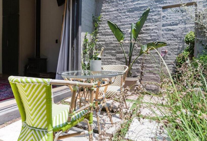 סוויטה נוף לבריכה, Veranda House Boutique Accommodation