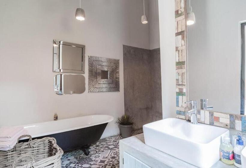 סוויטה נוף לבריכה, Veranda House Boutique Accommodation