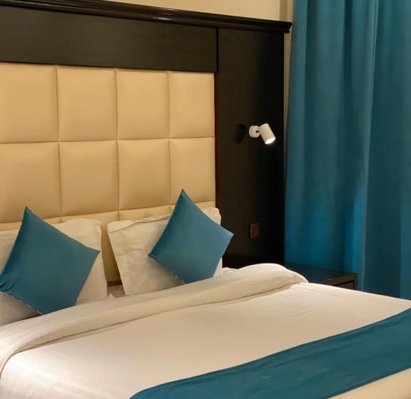 جناح جونيور, Samaa Eva Resort