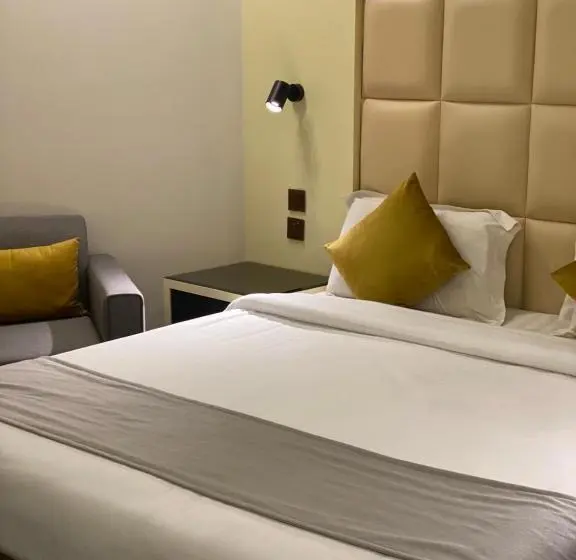 سوییت اجرایی, Samaa Eva Resort