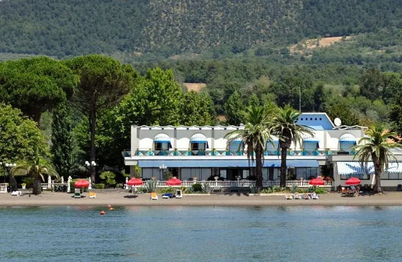اتاق کلاسیک, Lido Beach And Palace