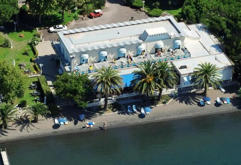 Superior room with lake view, Lido Beach And Palace