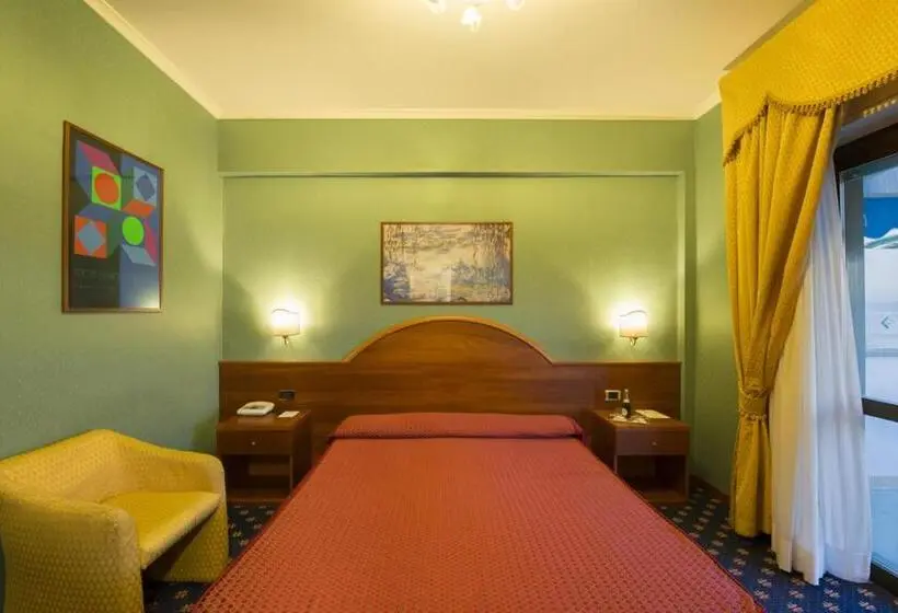 Superior room with lake view, Lido Beach And Palace