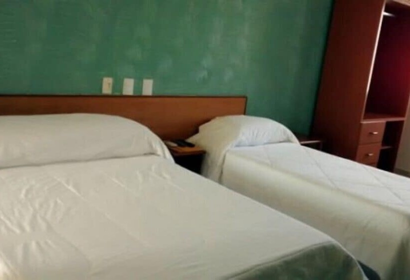 اتاق استاندارد سه نفره, Pousada Porto Do Itagua