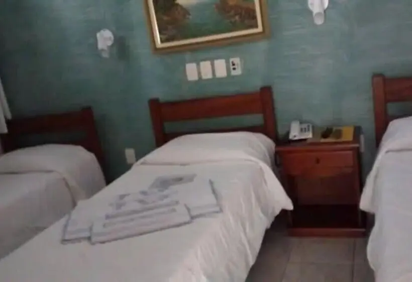 اتاق استاندارد سه نفره, Pousada Porto Do Itagua