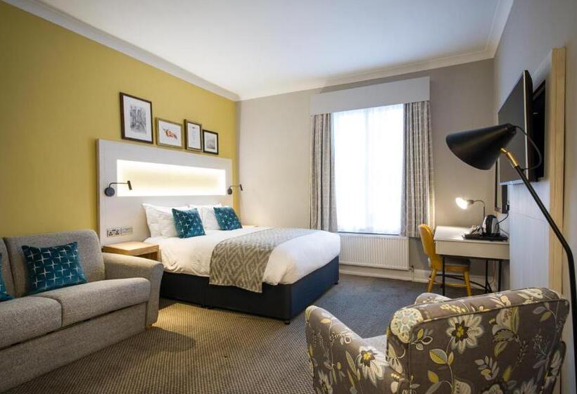 패밀리 룸, The Dun Cow By Innkeeper S Collection