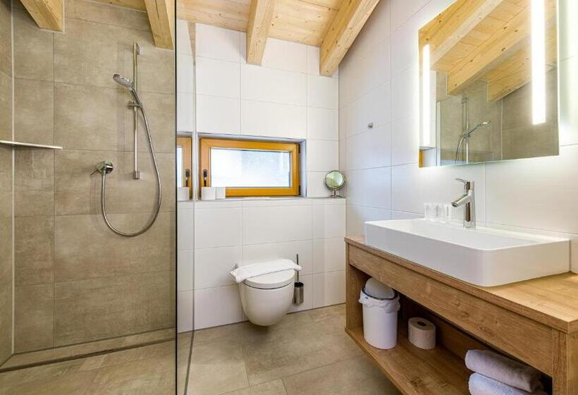 带阳台的三人标准间, Landhaus Moosbrugger