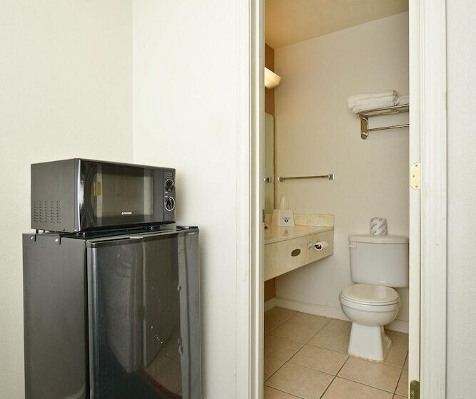 غرفه قياسيه سريرين مزدوجين, America S Best Value Inn Marion