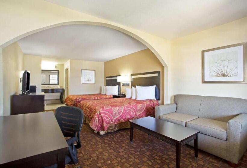 带2个双人床的标准工作室, Days Inn By Wyndham Hammond