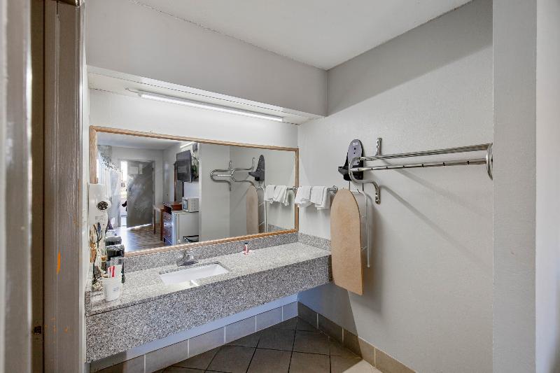 장애인을 위한 스탠다드 룸, O Columbia Downtown Near I 65