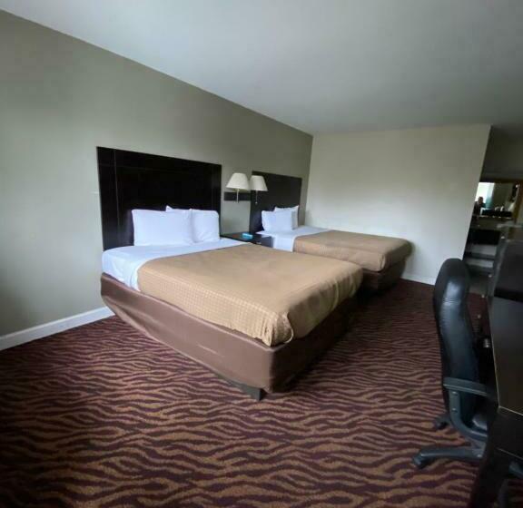 חדר סטנדרט שתי מיטות זוגיות, Red Carpet Inn & Suites   Danville
