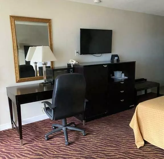 ２ダブルベッドのスタンダードルーム, Red Carpet Inn & Suites   Danville