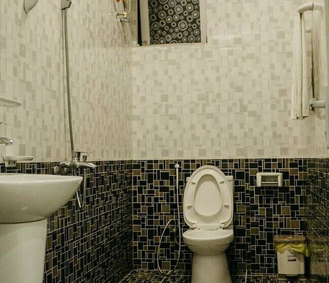 اتاق استاندارد چهارنفره با سرویس بهداشتی مشترک, Levit'ss