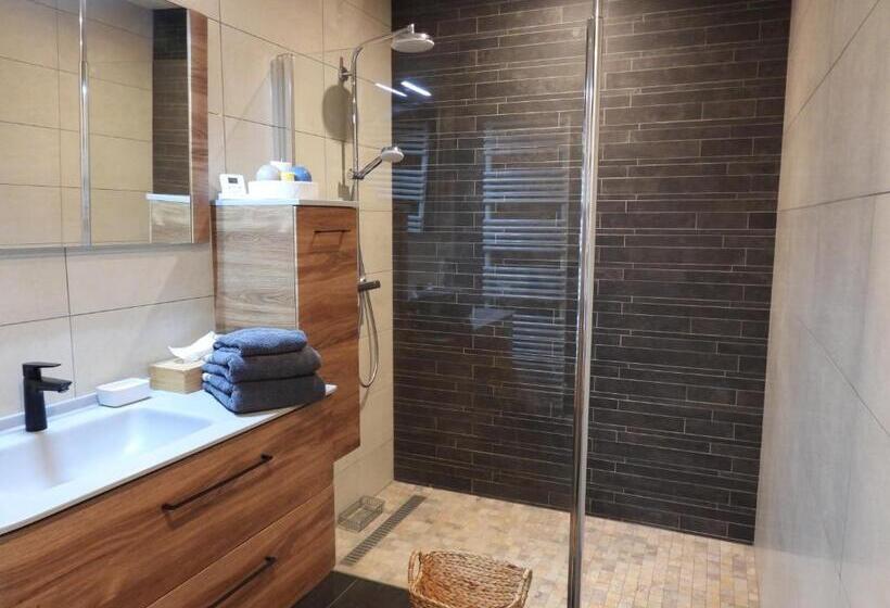 디럭스 룸, Le Figarelou