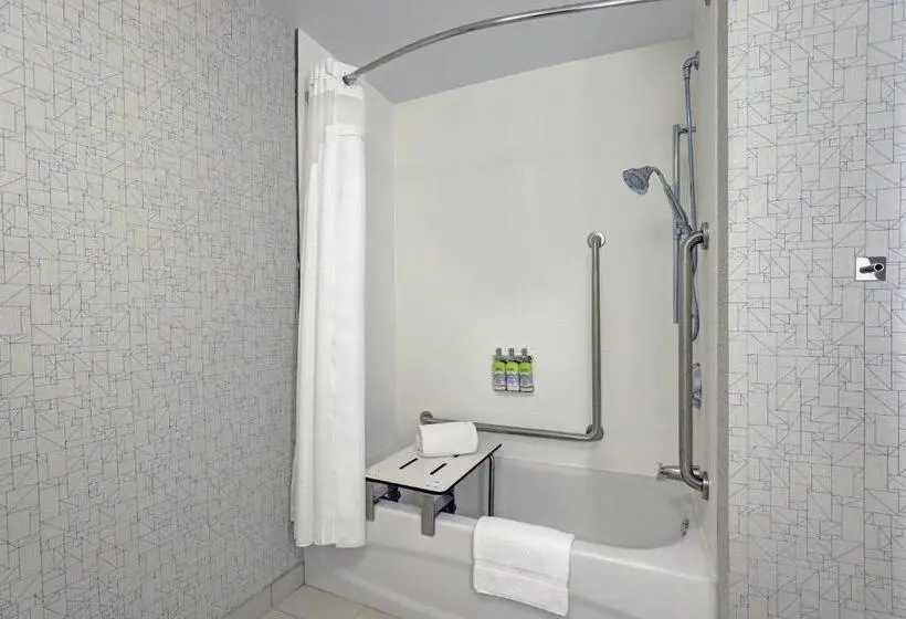 身障者適用スタンダードルーム, Holiday Inn Express   Kingston West, An Ihg