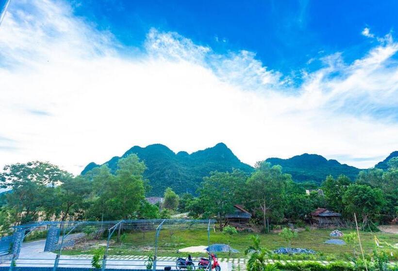 اتاق استاندارد چهار تخته, Phong Nha Bolero Bungalow