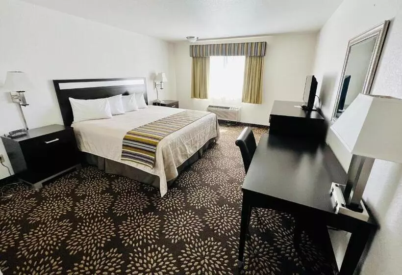 キングサイズベッドのデラックスルーム, Court Plaza Inn & Suites Of Mackinaw
