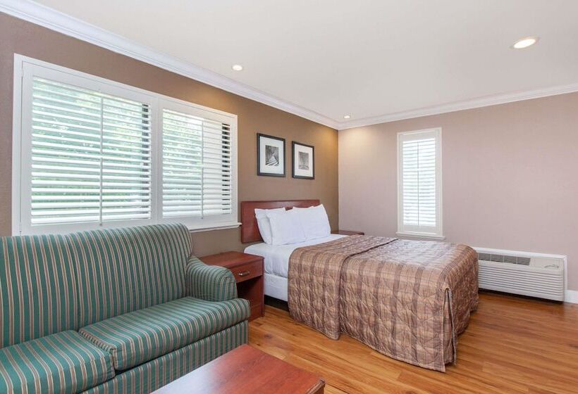 Номер бизнес-класса, Days Inn By Wyndham San Francisco S/oyster Point Airport