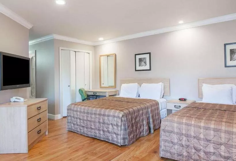 Standard-huone, Days Inn By Wyndham San Francisco S/oyster Point Airport