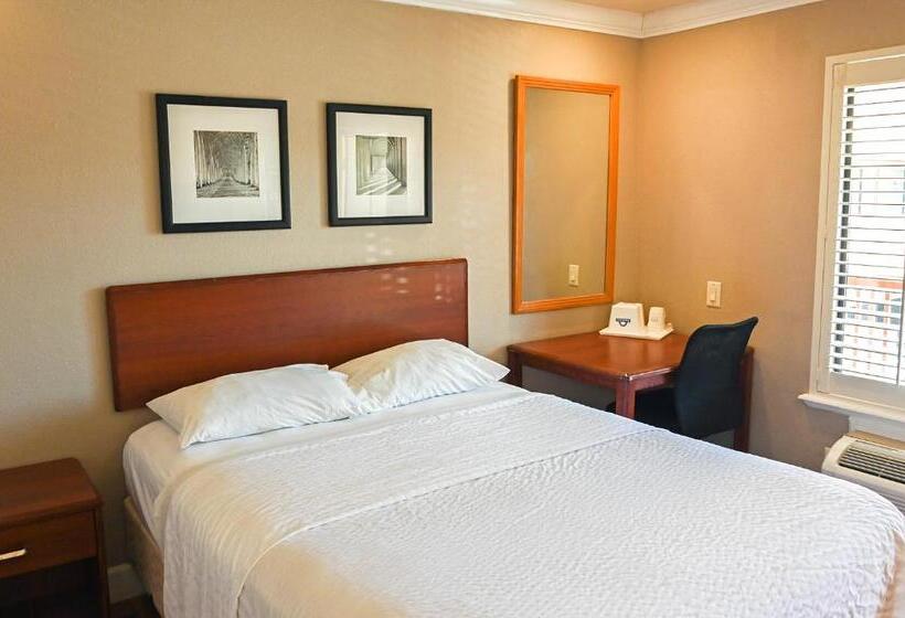 Номер Стандарт Адаптированный для Инвалидов, Days Inn By Wyndham San Francisco S/oyster Point Airport