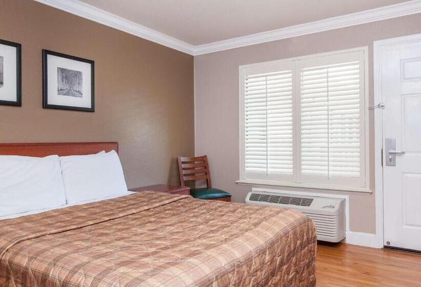 Номер Стандарт, Days Inn By Wyndham San Francisco S/oyster Point Airport