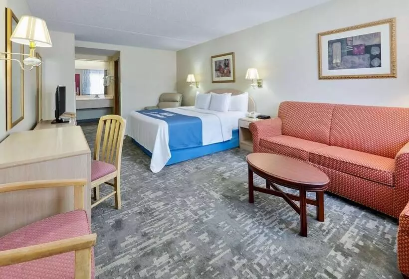 スイート, Days Inn & Suites By Wyndham Bentonville