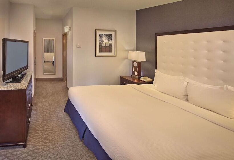 标准间带双人床, Doubletree By Hilton Little Rock