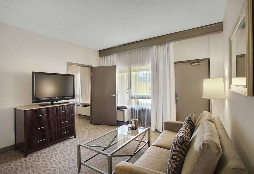 جناح لذوى الاحتياجات الخاصة, Doubletree By Hilton Little Rock