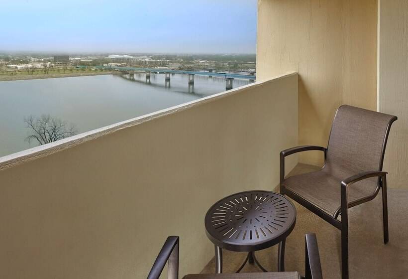 Номер Executive, Doubletree By Hilton Little Rock