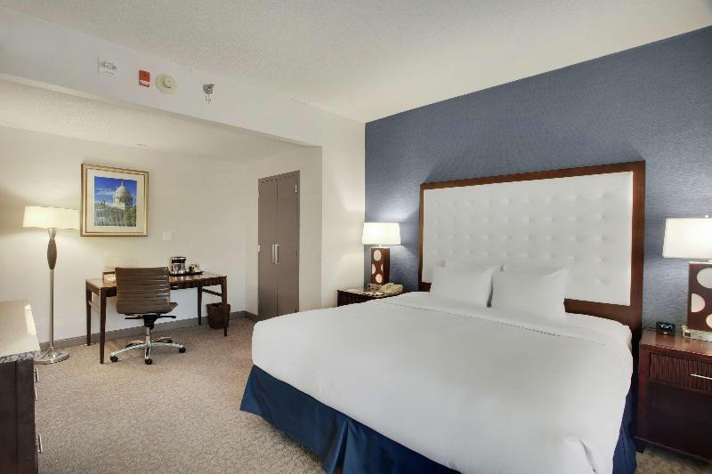 Люкс Кровать Кинг, Doubletree By Hilton Little Rock