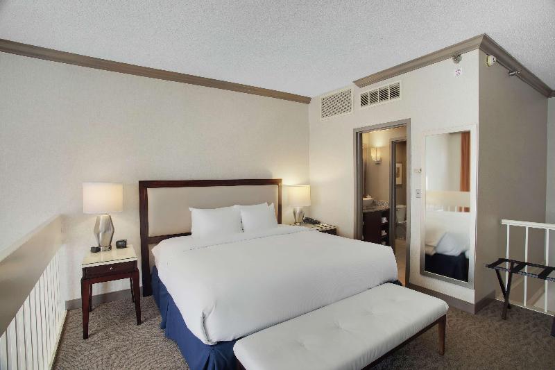 Люкс Кровать Кинг, Doubletree By Hilton Little Rock
