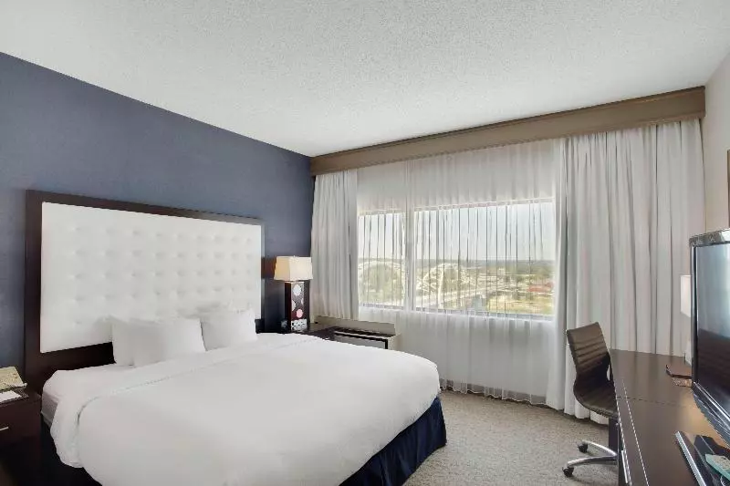 اتاق استاندارد با تخت بزرگ, Doubletree By Hilton Little Rock