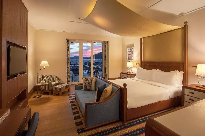 キングサイズベッドのスタンダードルーム, Doubletree By Hilton  Norwalk