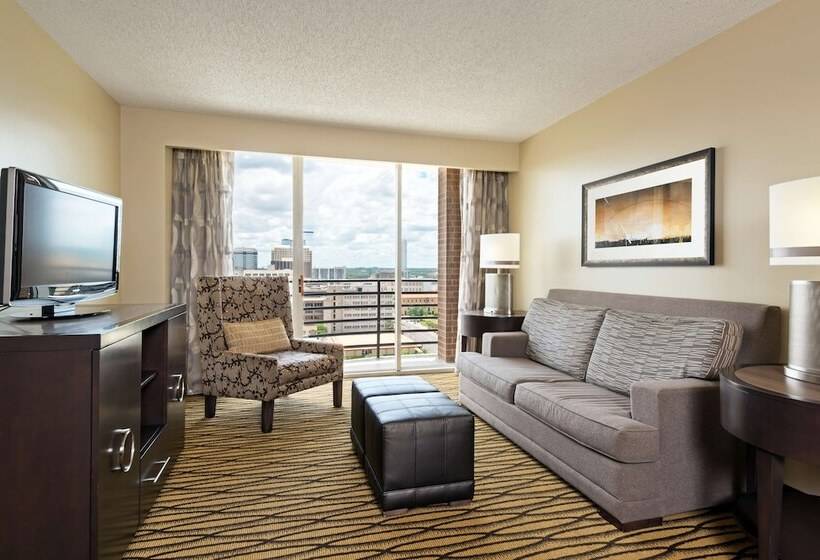 Люкс, Doubletree Suites By Hilton Austin Downtown Capitol
