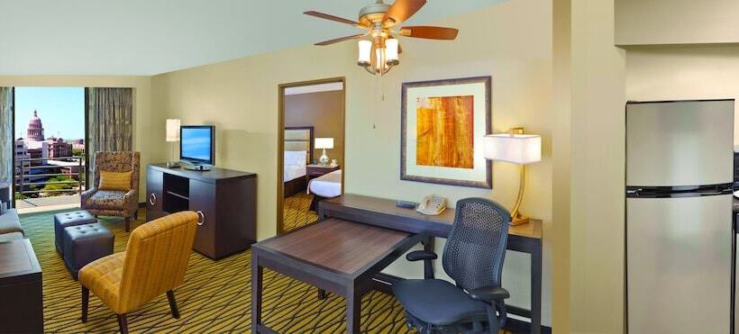 Люкс, Doubletree Suites By Hilton Austin Downtown Capitol