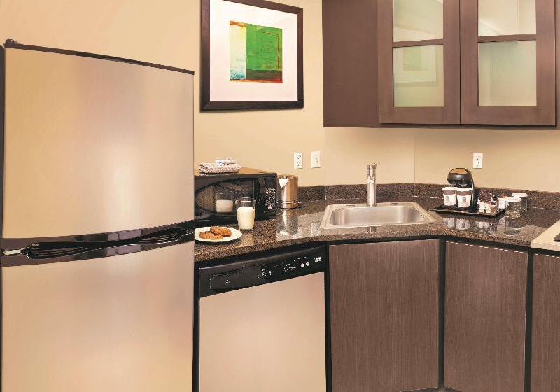 Люкс, Doubletree Suites By Hilton Austin Downtown Capitol